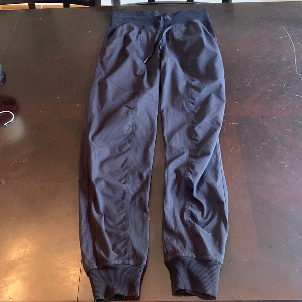 Black Lululemon dance studio mid-rise jogger size 2